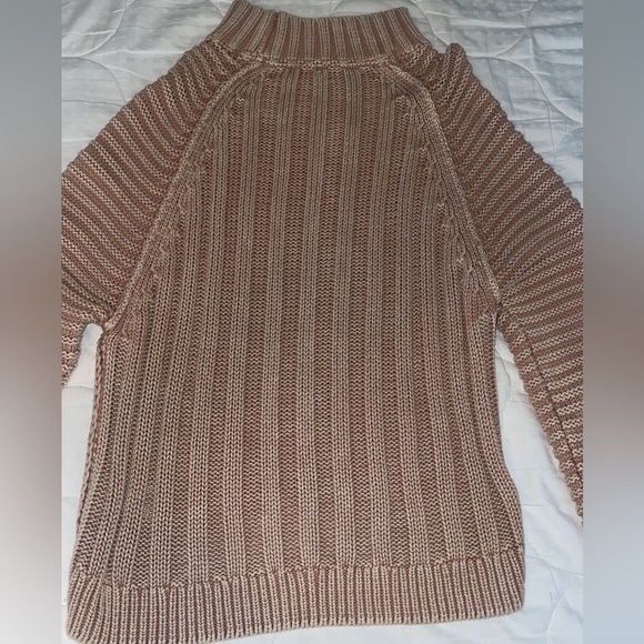 Free people sweetheart sweater 🖤 - Picture 3 of 5